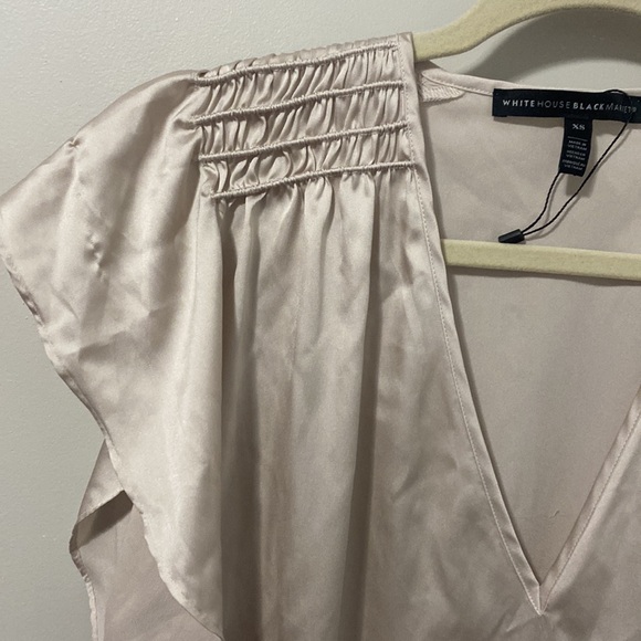 NWOT! White House Black Market Beige Blouse - Picture 2 of 7
